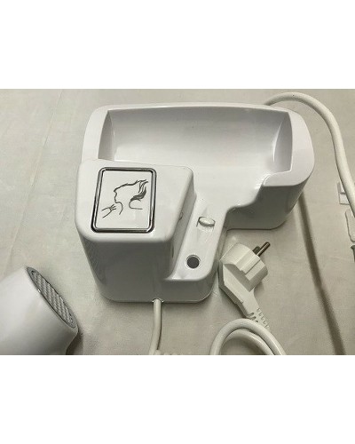 Фен настенный CeramaLux D90289 Белый