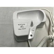 Фен настенный CeramaLux D9029 Белый