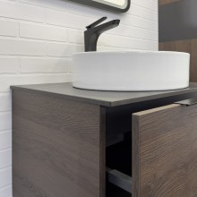 Тумба с раковиной Comforty Портленд 60 00-00013791 подвесная Дуб шоколадно-коричневый Калакатта Блэк