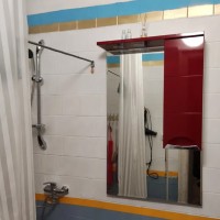 Петра  - 65 Зеркало-шкаф прав.(свет) красная эмаль