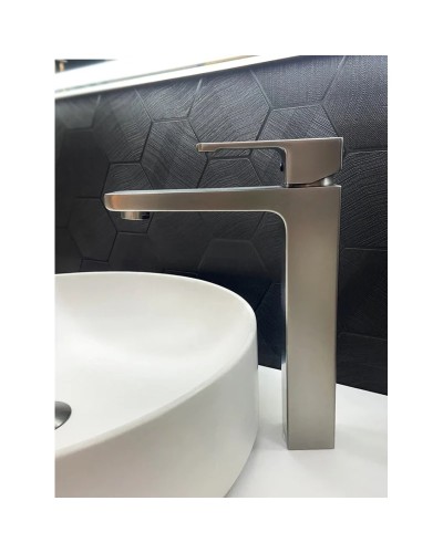 Смеситель для раковины AltroBagno Lamberto AltroBagnoLamberto010224GrMt оружейная сталь