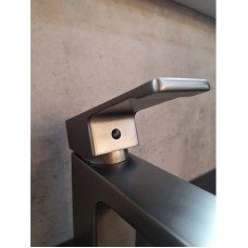 Смеситель для раковины AltroBagno Lamberto AltroBagnoLamberto0139GrMt оружейная сталь