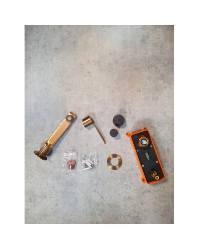 Смеситель для раковины AltroBagno Unione AltroBagnoUnione010506RaSp медь матовая