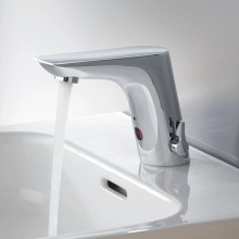 Электронный смеситель для раковины без донного клапана Kludi Balance 5210005