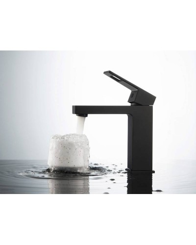 Смеситель для раковины Timo Briana 7161/03F Черный