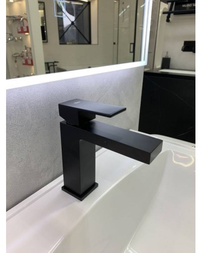 Смеситель для раковины Timo Selene 2061/03F Черный