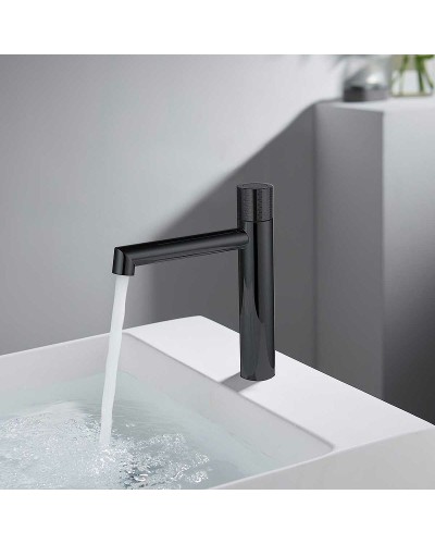 Смеситель для раковины Vincea Desire VBF-1D3MB Черный матовый