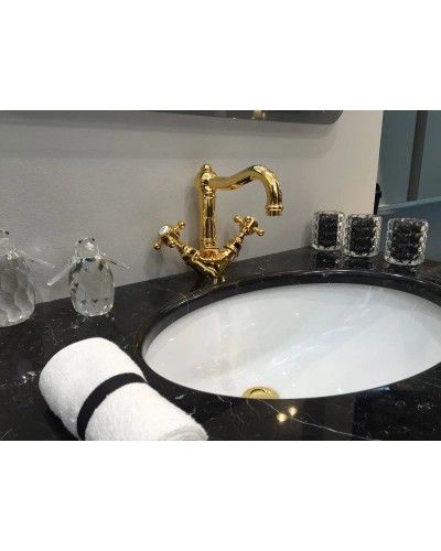 Смеситель для раковины с донным клапаном Nicolazzi Half Dome 1432GO70