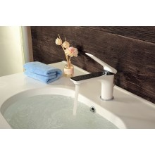 Смеситель для раковины Lemark Allegro LM5906CW Хром Белый