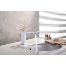 Смеситель для раковины Lemark Mista LM6406WG Белый Золото