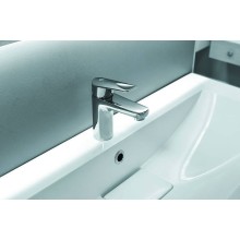 Смеситель для раковины Orange Flipo M23-021cr Хром