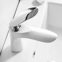 Смеситель для раковины Grocenberg GB2001WC