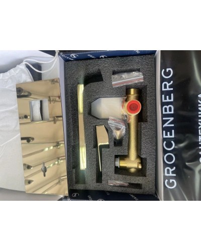 Смеситель для раковины Grocenberg GB588GO