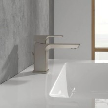 Смеситель для раковины с донным клапаном Villeroy & Boch Subway 3.0 TVW11200100064