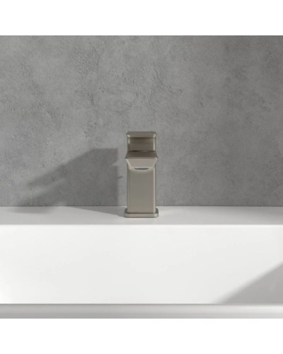 Смеситель для раковины с донным клапаном Villeroy & Boch Subway 3.0 TVW11200100064