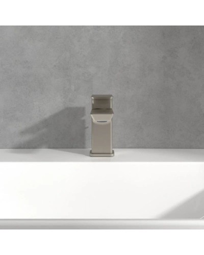 Смеситель для раковины с донным клапаном Villeroy & Boch Subway 3.0 TVW11200100064