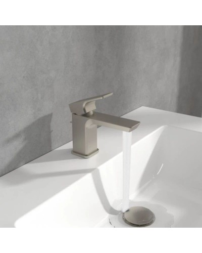 Смеситель для раковины с донным клапаном Villeroy & Boch Subway 3.0 TVW11200100064