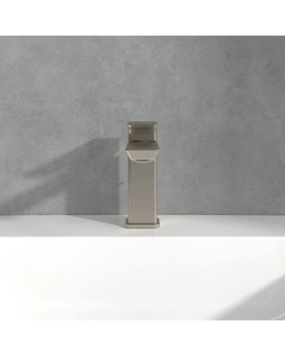 Смеситель для раковины с донным клапаном Villeroy & Boch Subway 3.0 TVW11200200064