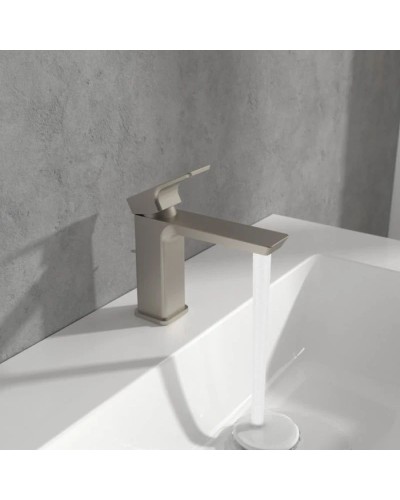 Смеситель для раковины с донным клапаном Villeroy & Boch Subway 3.0 TVW11200200064