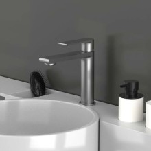 Смеситель для раковины без донного клапана Vincea Vogue VBF-1V1GM