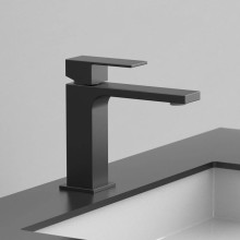 Смеситель для раковины без донного клапана Vincea Cube VBF-1C01MB