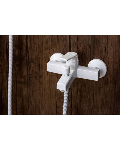 Смеситель для ванны Orange OneLife P02-100w Белый