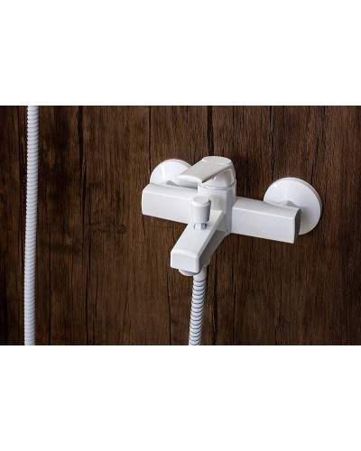 Смеситель для ванны Orange OneLife P02-300w Белый матовый