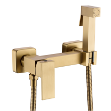 Смеситель с гигиеническим душем RIMERO RM700MG (Матовое золото)