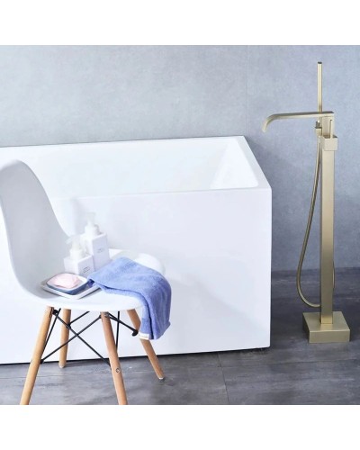 Смеситель напольный для ванны Rea Carat REA-B6522