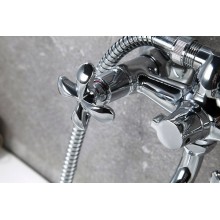 Смеситель для ванны Lemark Flora LM0151C универсальный Хром